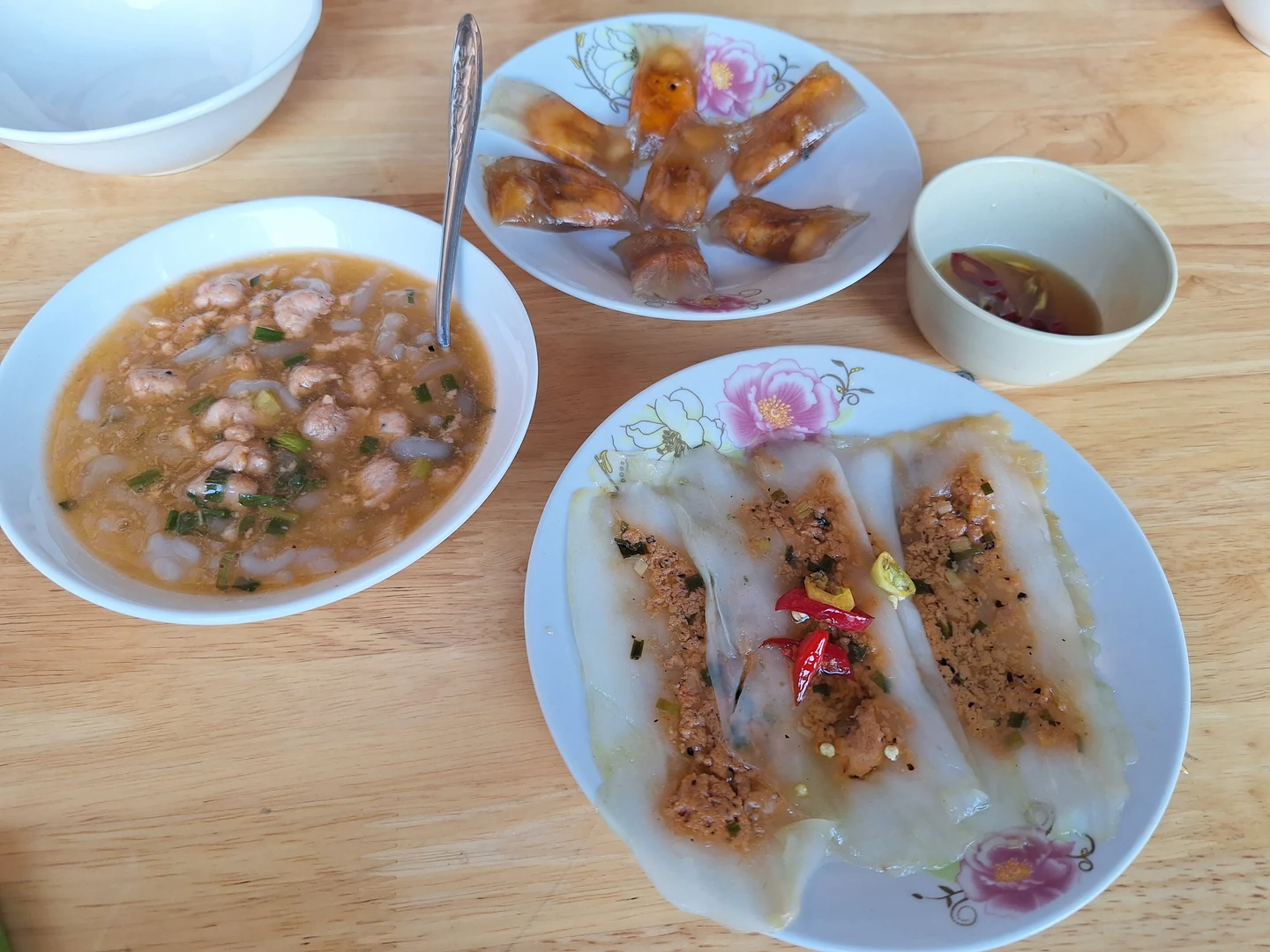 Traditional Hue Specialties · Translucent shrimp tapioca dumplings (Banh Loc) and rice cakes (Banh Nam)